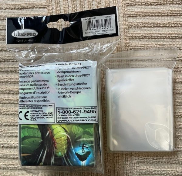 Dragon Deck Box sealed ( Quetzalcoatl ) with penny sleeves