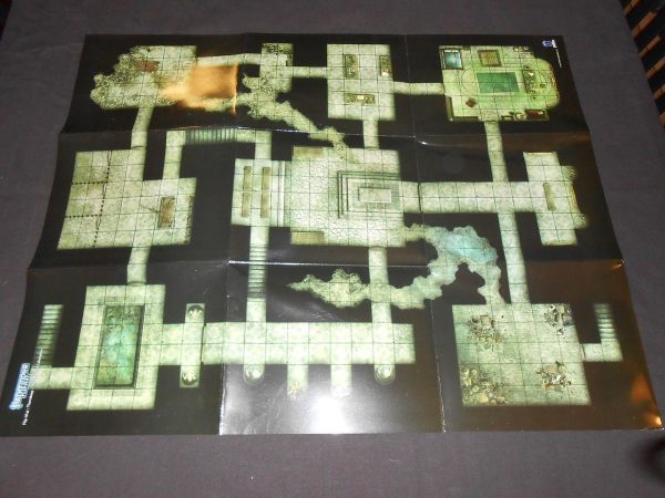 Pathfinder Flip Mat Thornkeep Dungeons (2 pack) Sealed February 27th  2013