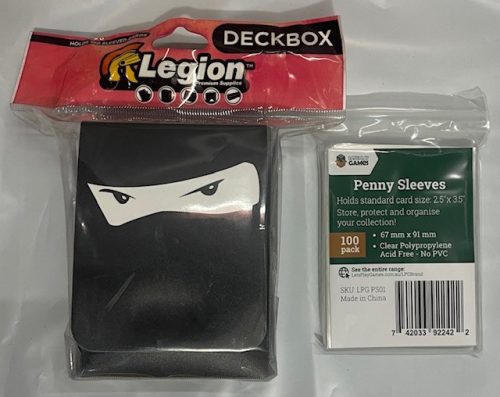 Deckbox Ninja design plus 100 ct pack of Penny sleeves