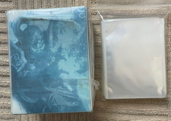 World of Warcraft Deck Box plus a 100ct penny sleeves